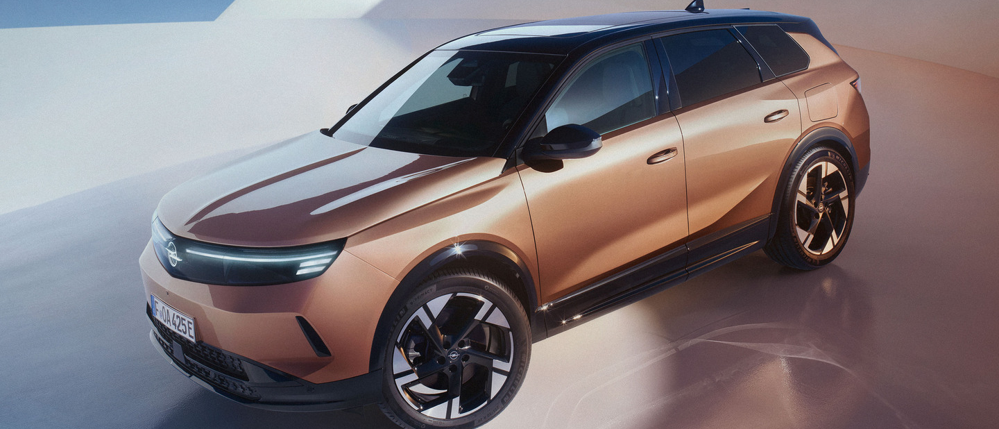 THE NEW OPEL GRANDLAND