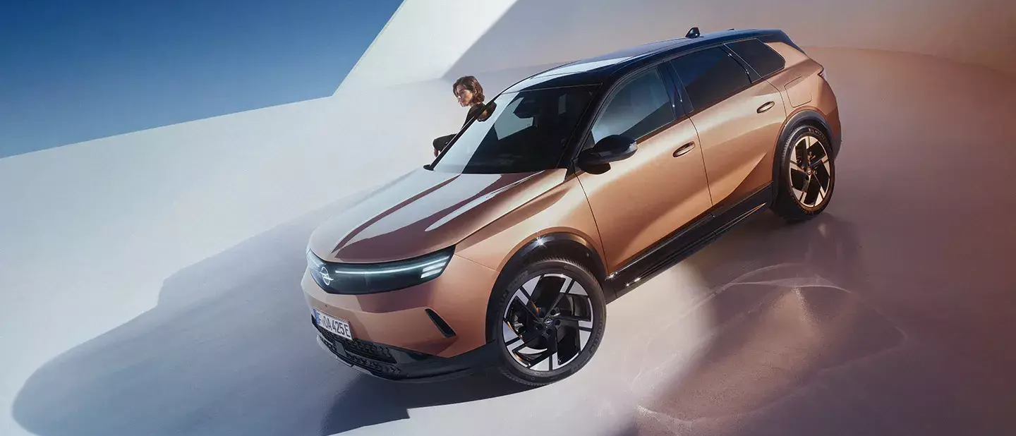 New Grandland Hybrid  Offer