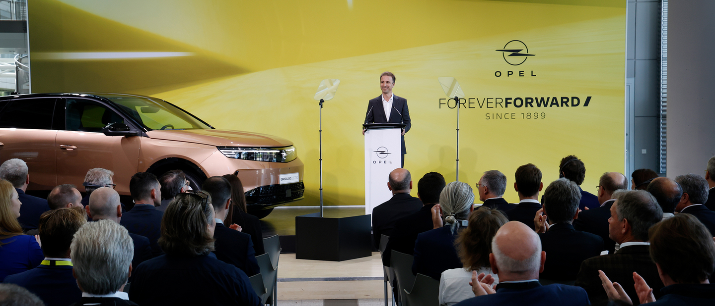 DOUBLE CELEBRATIONS AT OPEL: 125 YEARS OF AUTOMOBILE PRODUCTION AND 60 YEARS OF OPEL DESIGN STUDIO