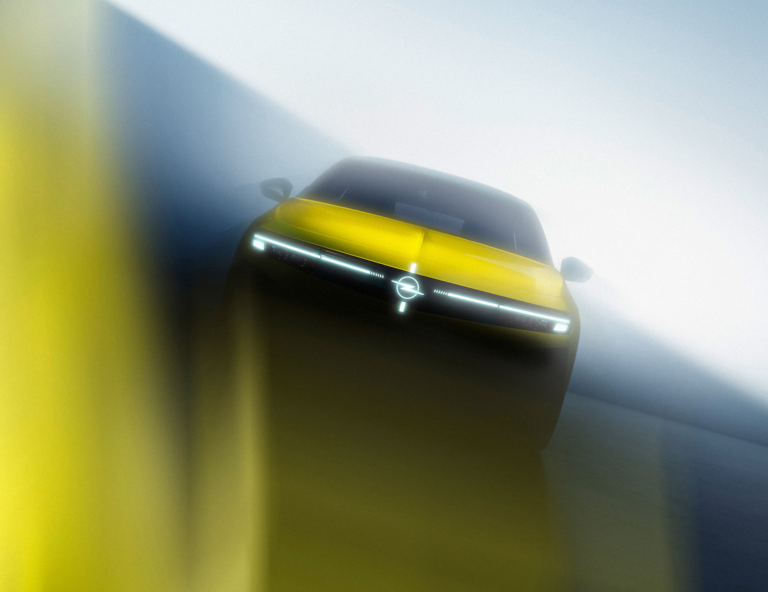 OPEL RELEASES FIRST TEASER IMAGES OF NEW ASTRA