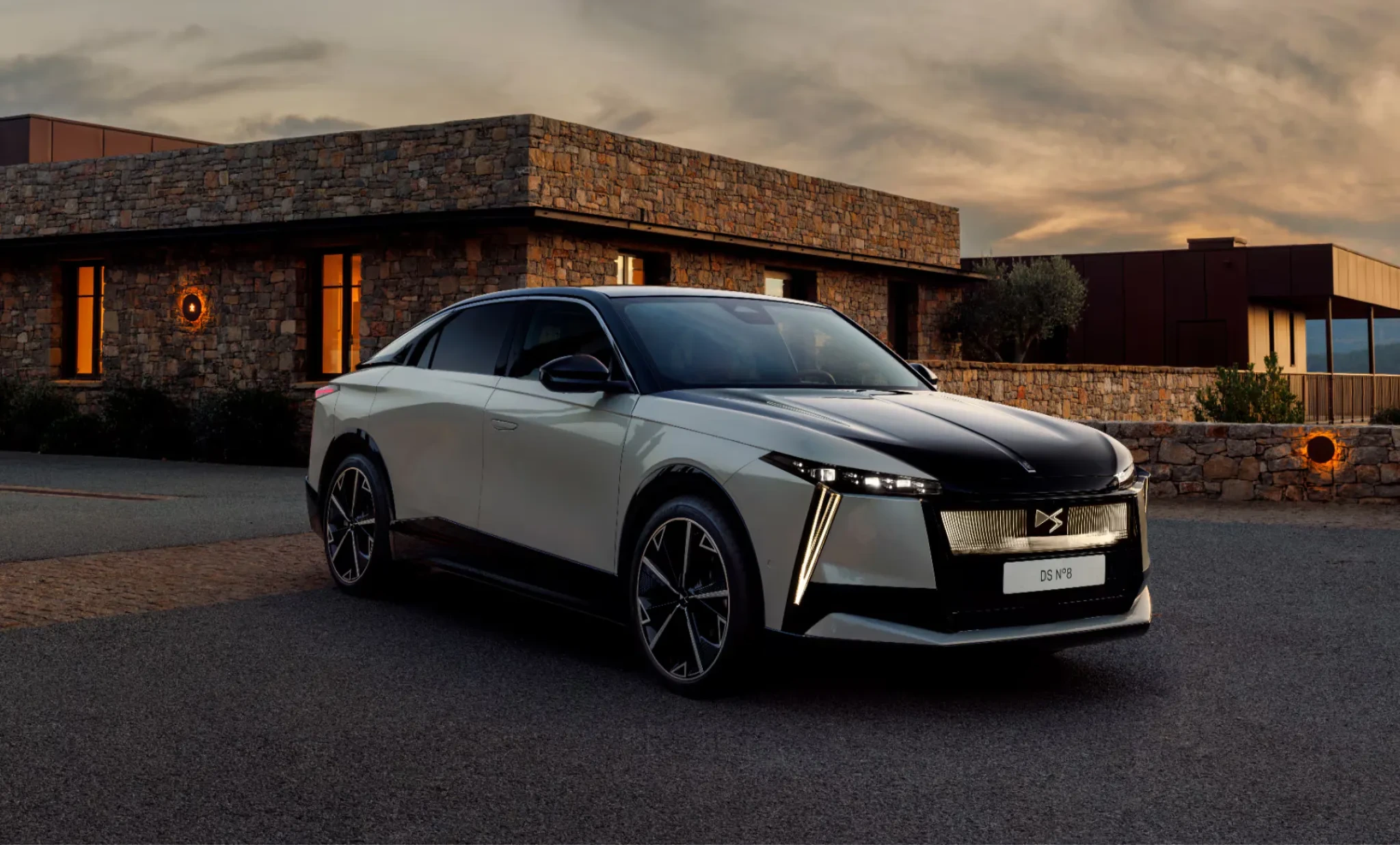 DS Nº8 E-TENSE