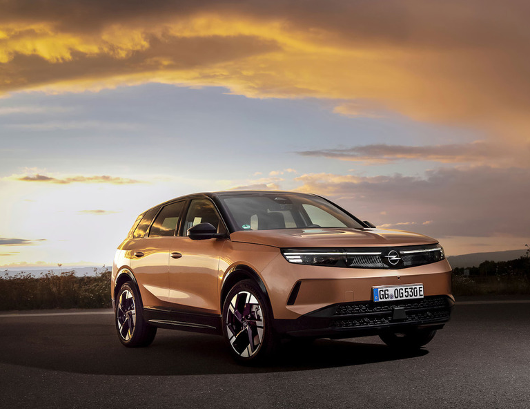 Novi OPEL GRANDLAND – grand elektrifikacija za različne potrebe